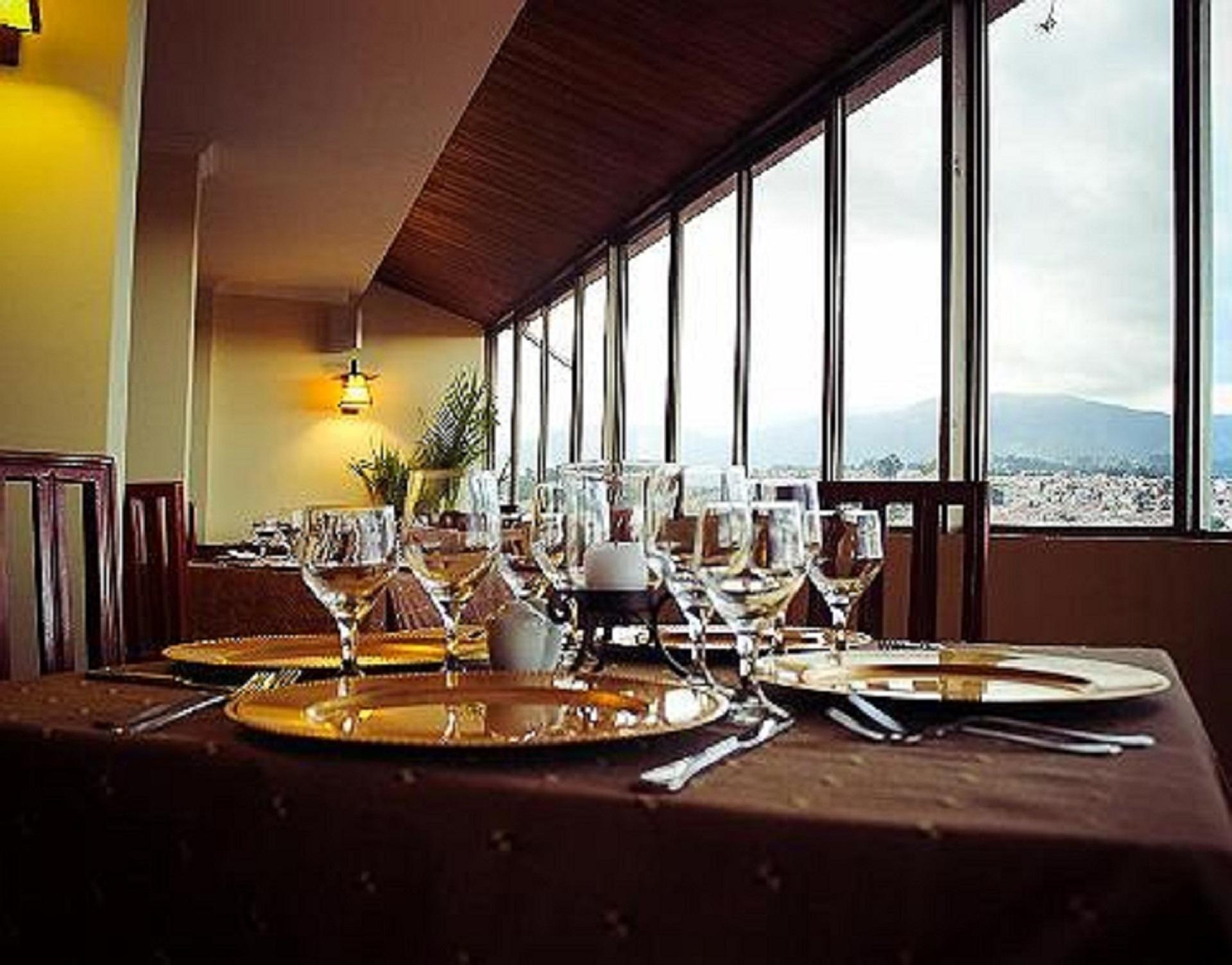 Hotel Presidente Cuenca Exterior foto