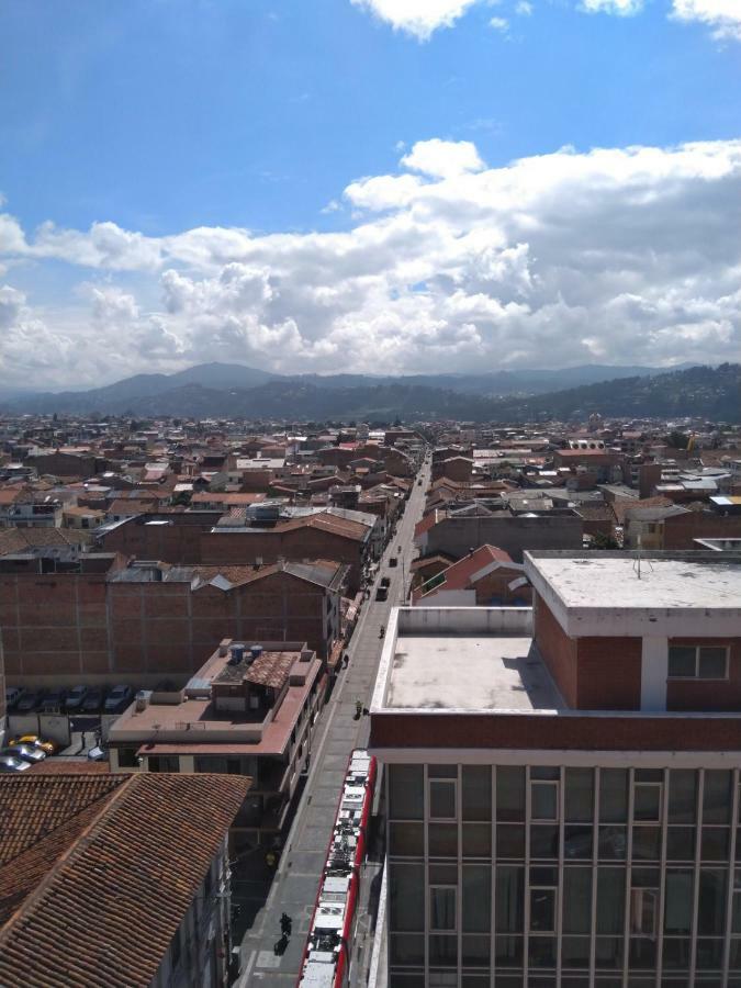Hotel Presidente Cuenca Exterior foto
